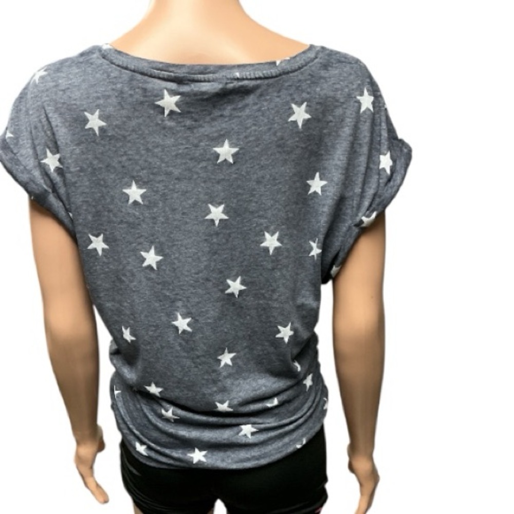 Lucky Brand - NWT - Blue Gray Star Print Short Sleeve Top - Picture 3 of 3